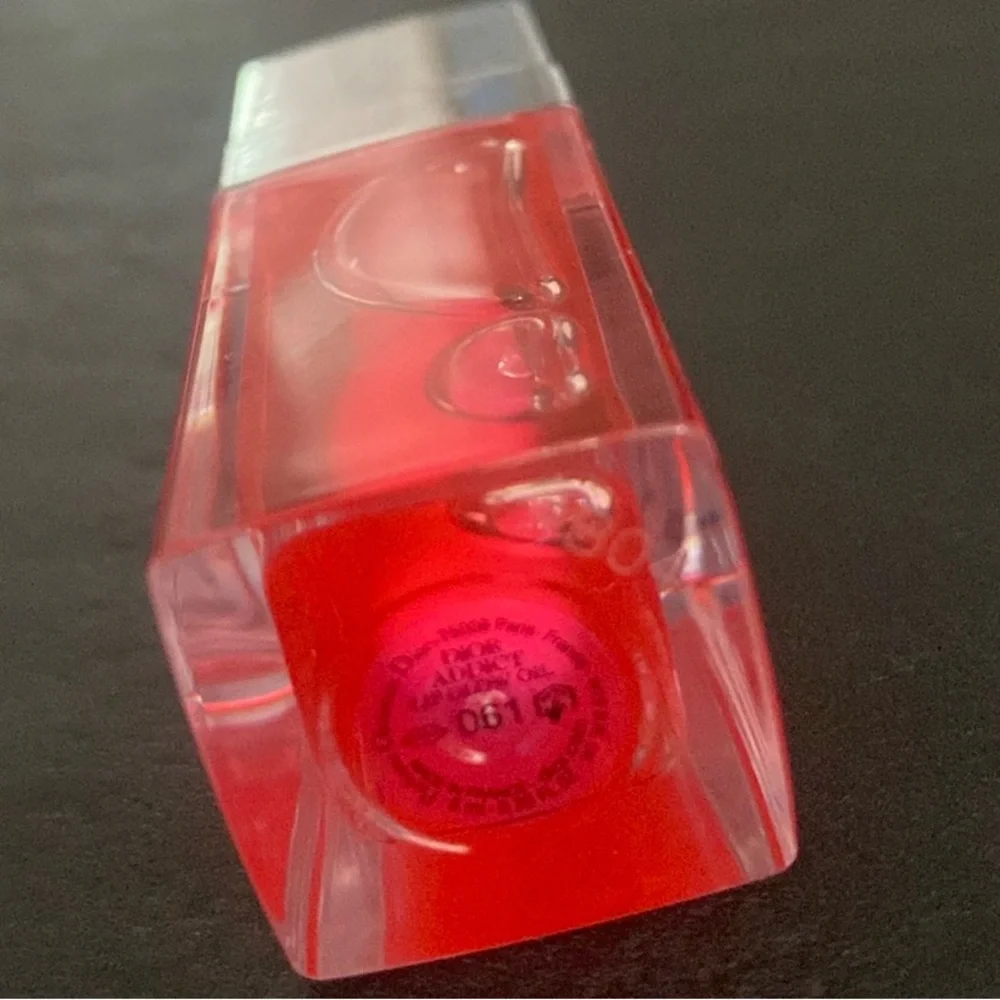DIOR ADDICT LIP GLOW OIL  Cherry Oil, Color: 061 Poppy Coral - a rosy coral, New